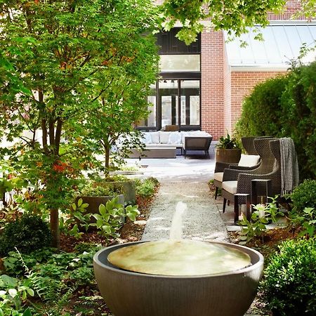 The Whitney Hotel Бостън Екстериор снимка The Spa at The Ivy Hotel