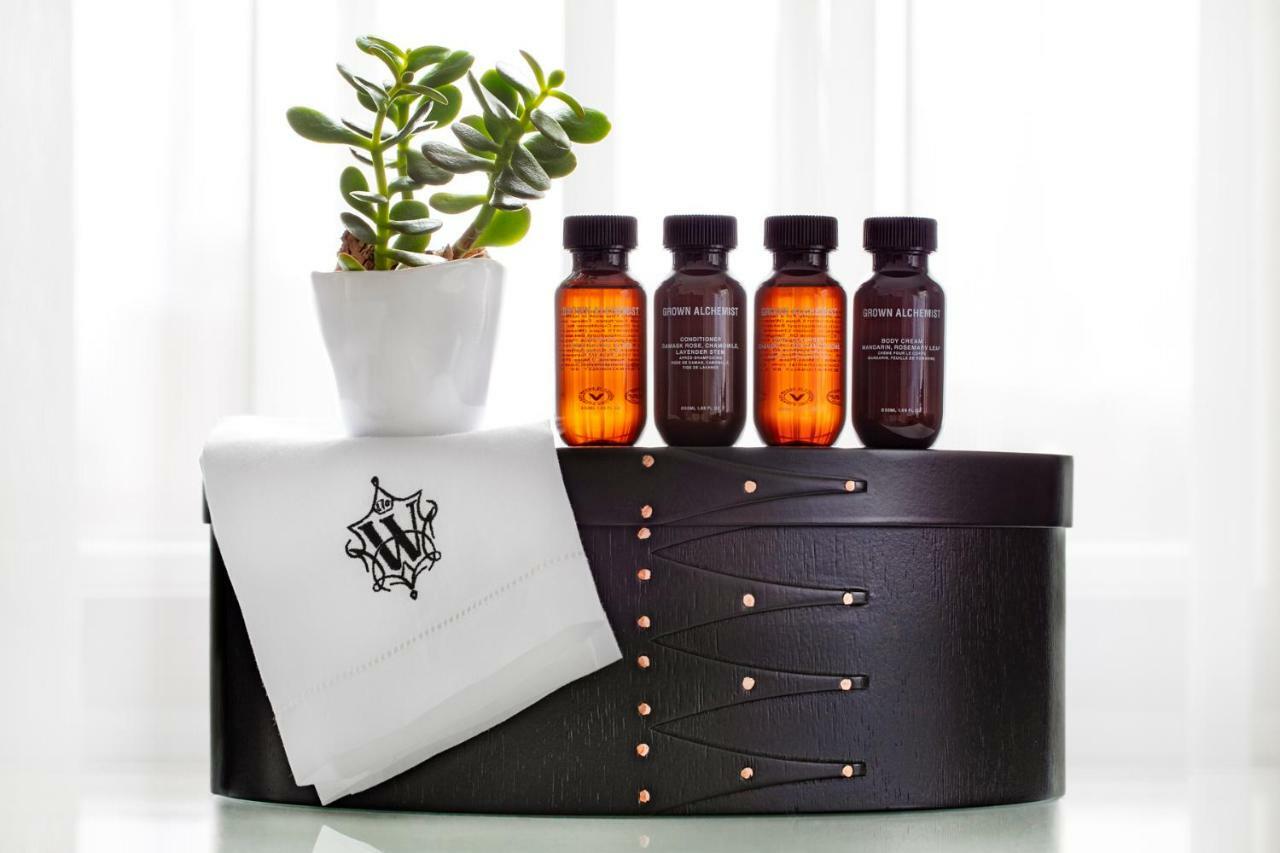 The Whitney Hotel Бостън Екстериор снимка Aveda products