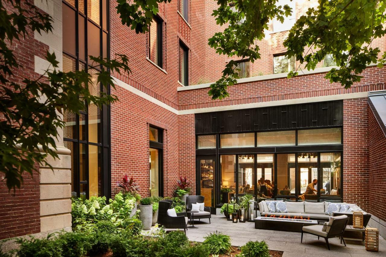 The Whitney Hotel Бостън Екстериор снимка The courtyard at the London edition