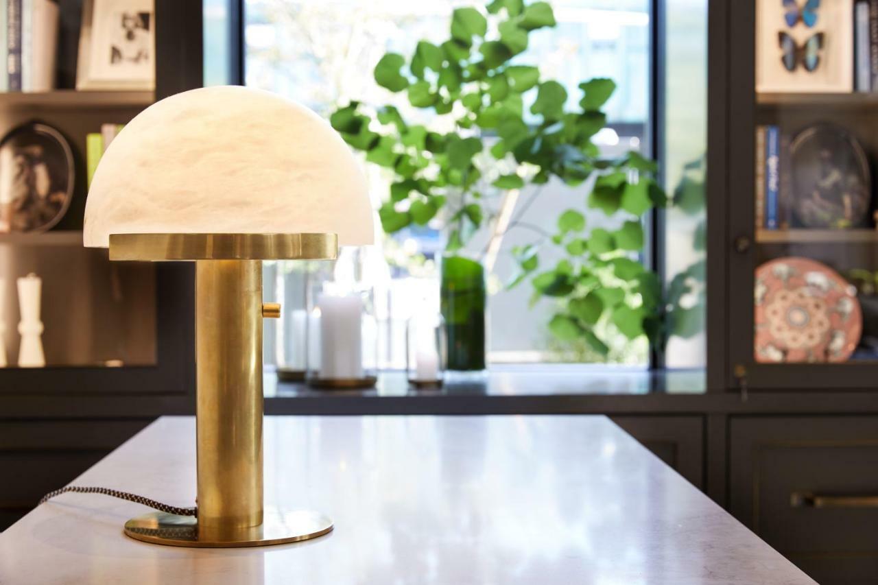 The Whitney Hotel Бостън Екстериор снимка A table lamp