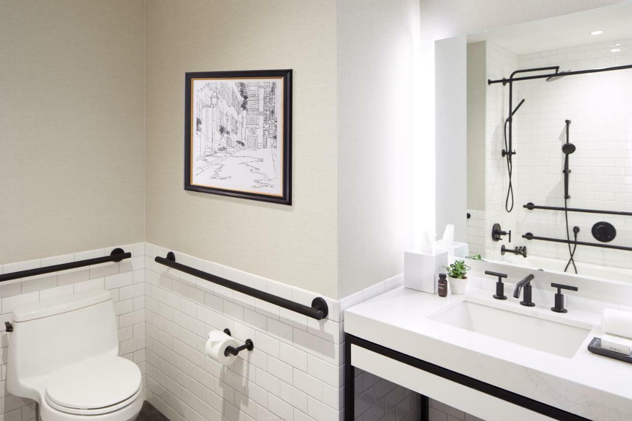 The Whitney Hotel Бостън Екстериор снимка Bathroom