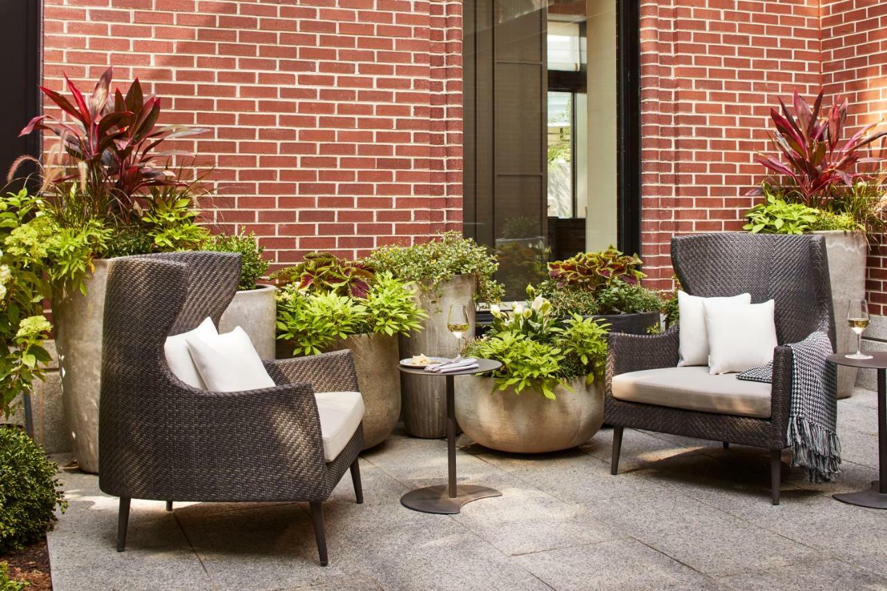 The Whitney Hotel Бостън Екстериор снимка The outdoor terrace at the 100 East 53rd Street building
