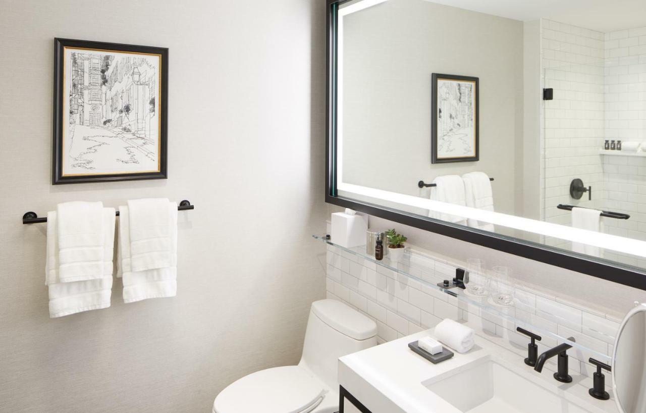 The Whitney Hotel Бостън Екстериор снимка Bathroom