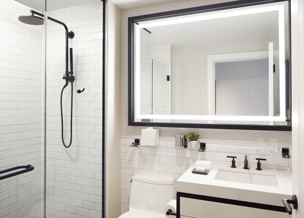 The Whitney Hotel Бостън Екстериор снимка Bathroom