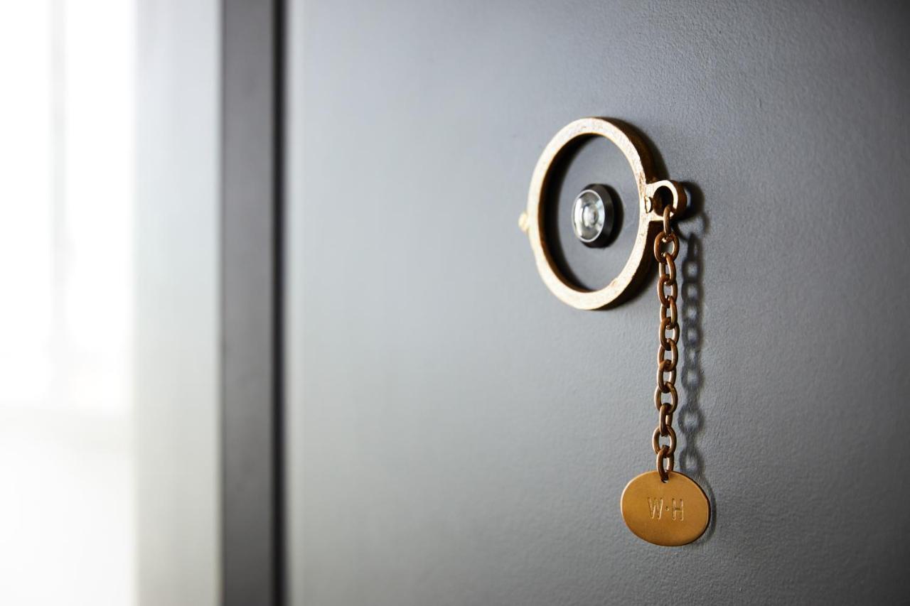 The Whitney Hotel Бостън Екстериор снимка A safe with a key